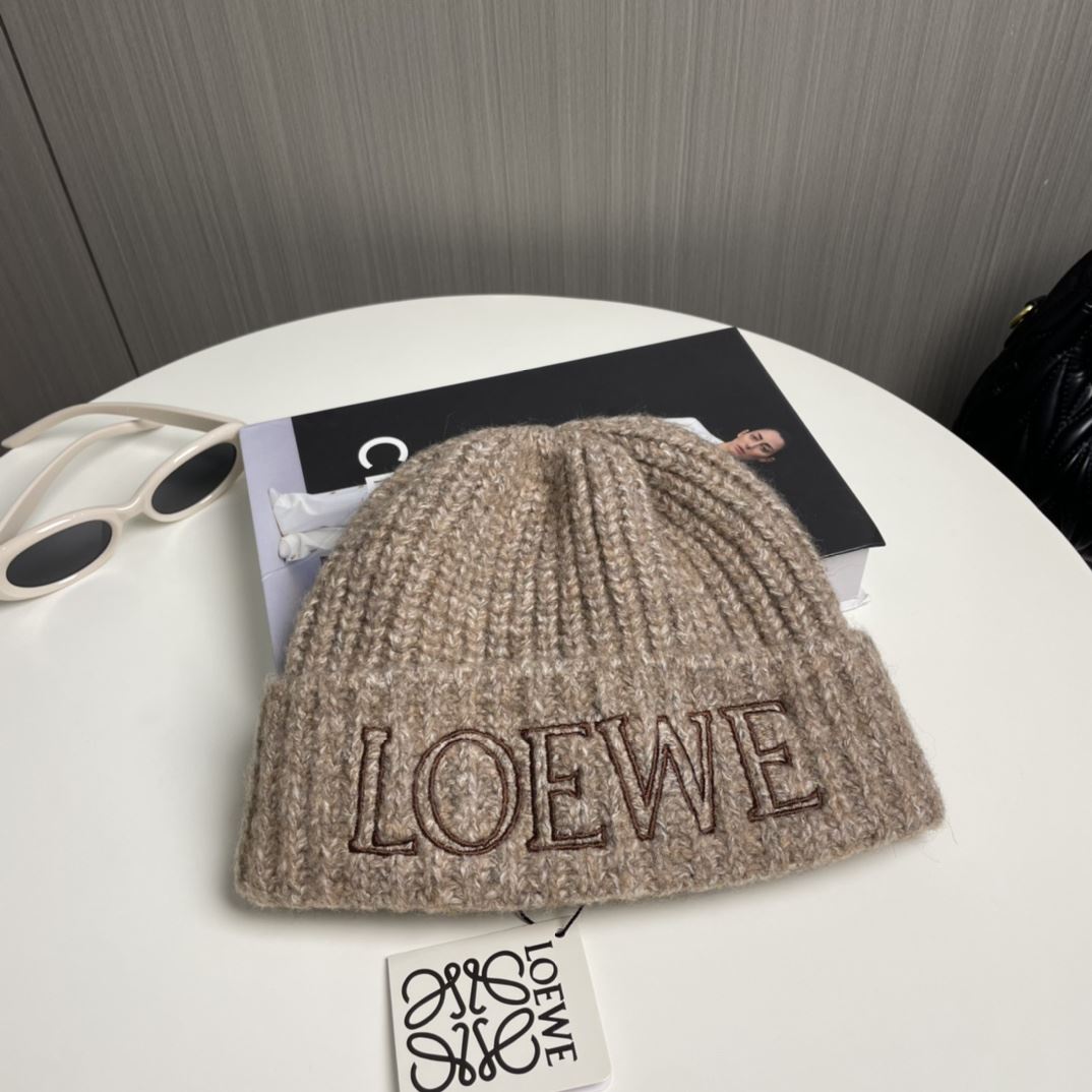 Loewe Caps